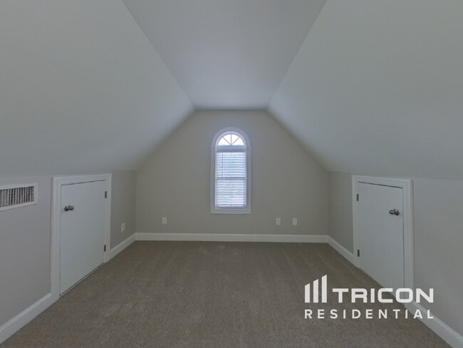 Building Photo - 8721 Magnolia Estates Dr
