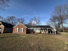 Building Photo - 5560 Cottonwood Rd