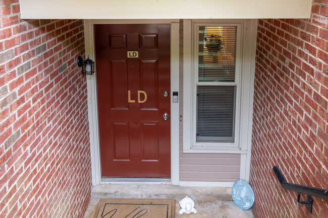 Building Photo - 101 Marbury Ct