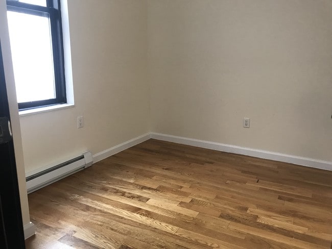 Building Photo - 235 W 109th St