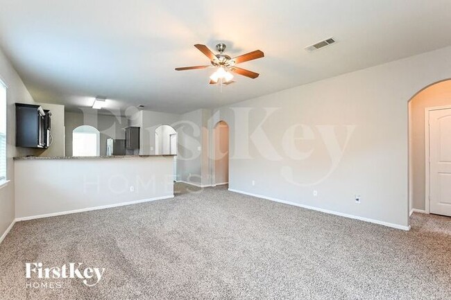 Building Photo - 10522 Pine Landing Dr