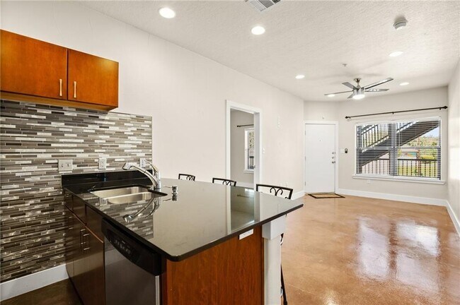 Foto del edificio - 1807 Poquito St