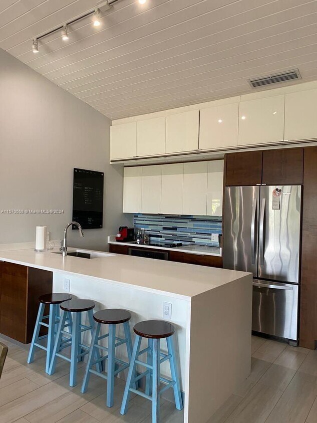 Foto principal - 101 Ocean Lane Dr