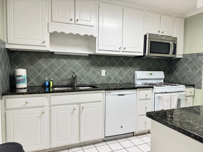 Foto del edificio - 215 Piedmont Ave NE