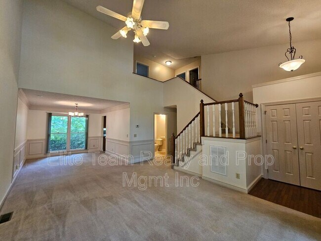 Foto del edificio - 4015 Brownes Ferry Rd
