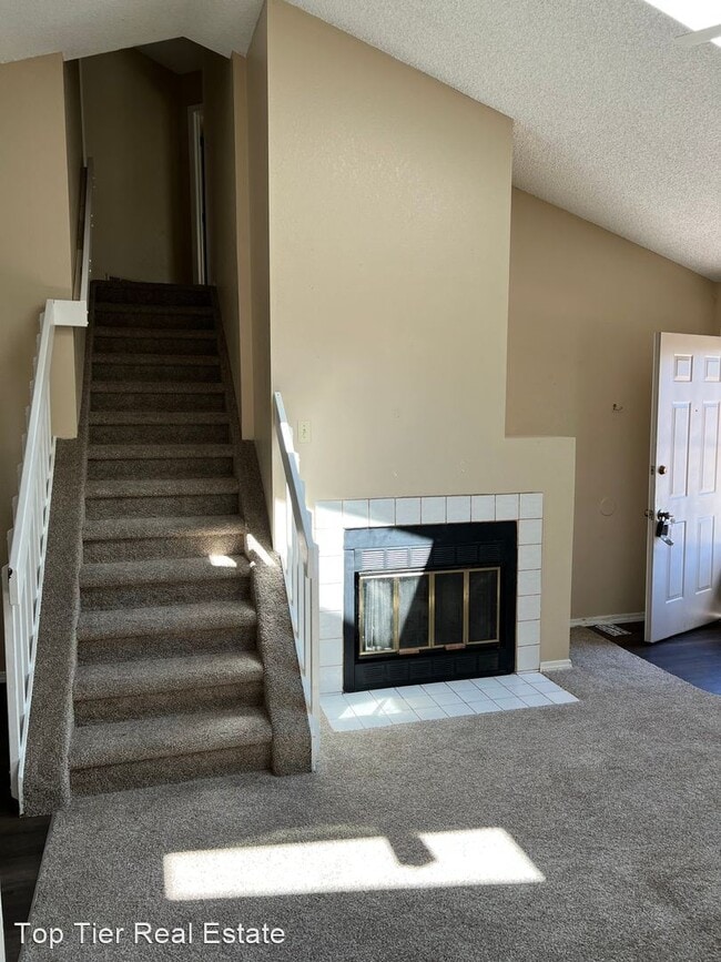 Building Photo - 3 br, 1 bath House - 430 Dix Circle