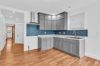 Building Photo - 127 Maple Ave