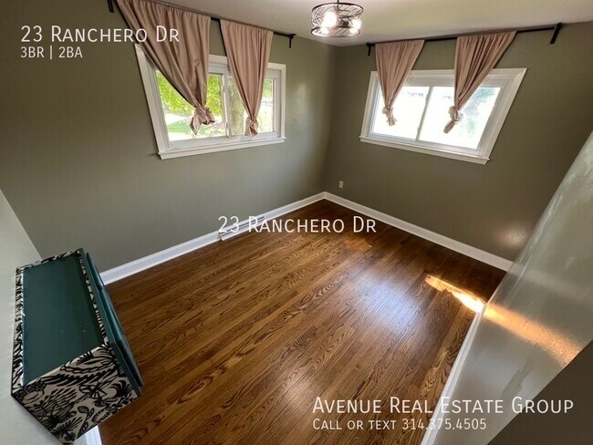 Building Photo - Just Listed! 23 Ranchero Dr