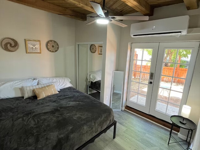 Building Photo - 1204 Sawmill Rd NW