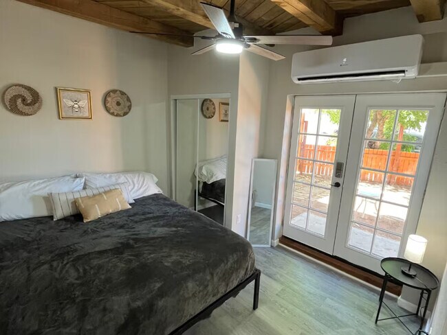 Foto del edificio - 1204 Sawmill Rd NW