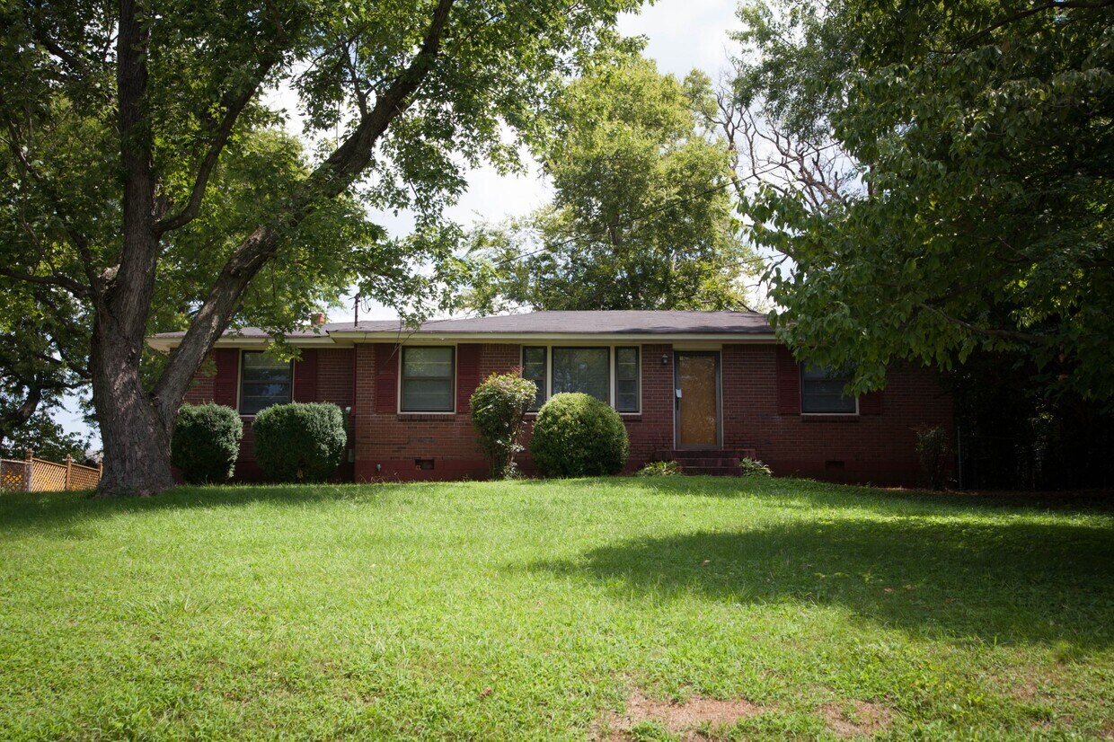 Foto principal - 4858 Aster Dr
