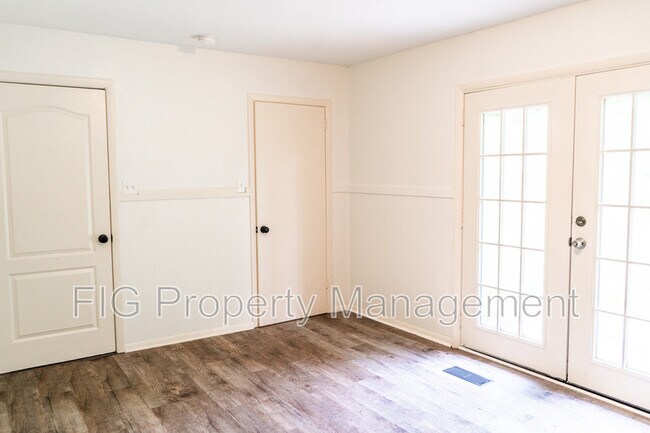 Foto del edificio - 4610 Sullivan Rd