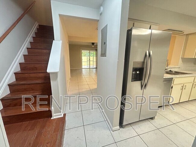 Foto del edificio - 4435 Brook Hollow Cir