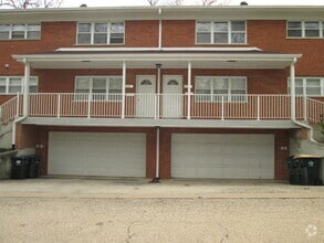 Building Photo - 169 E Palatine Rd