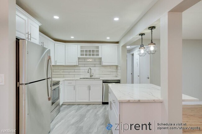 Foto del edificio - 3 br, 2 bath House - 8360 10th Avenue Nort...
