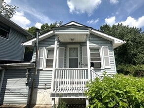 Building Photo - 45 Bristol Rd