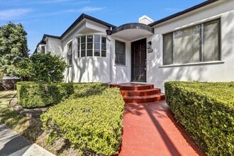 Building Photo - 4385 Overland Ave