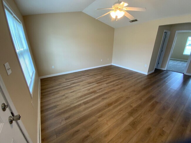 Foto del edificio - 6-8 Prescott Ln NW