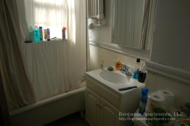 Foto del edificio - 15 Glenville Ave