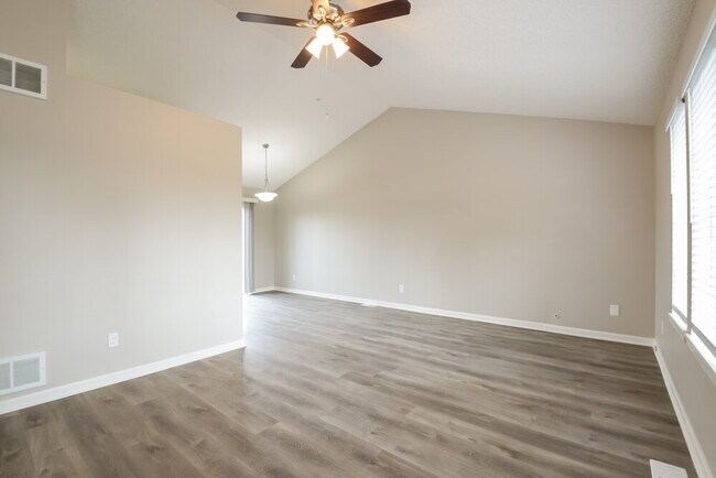 Building Photo - 9554 Milwaukee Ct