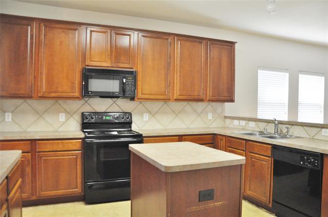 Building Photo - 3104 Kennedy Dr