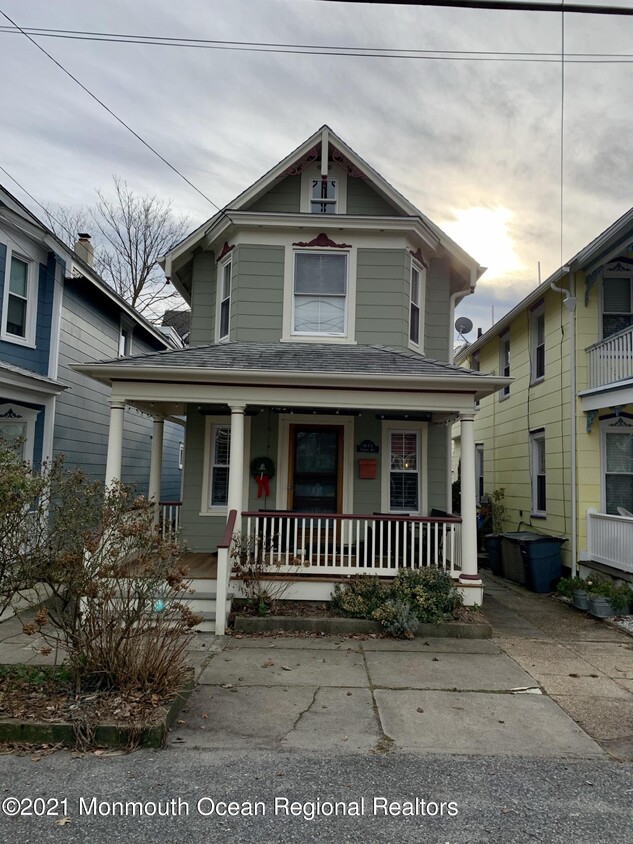 Primary Photo - 66 Embury Ave