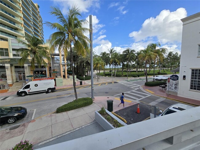 Foto del edificio - 1446 Ocean Dr