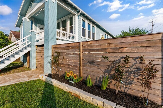 Building Photo - 4627 Avenue P 1/2