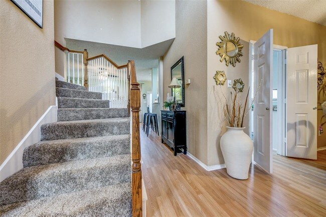 Foto del edificio - 1325 Williams Creek