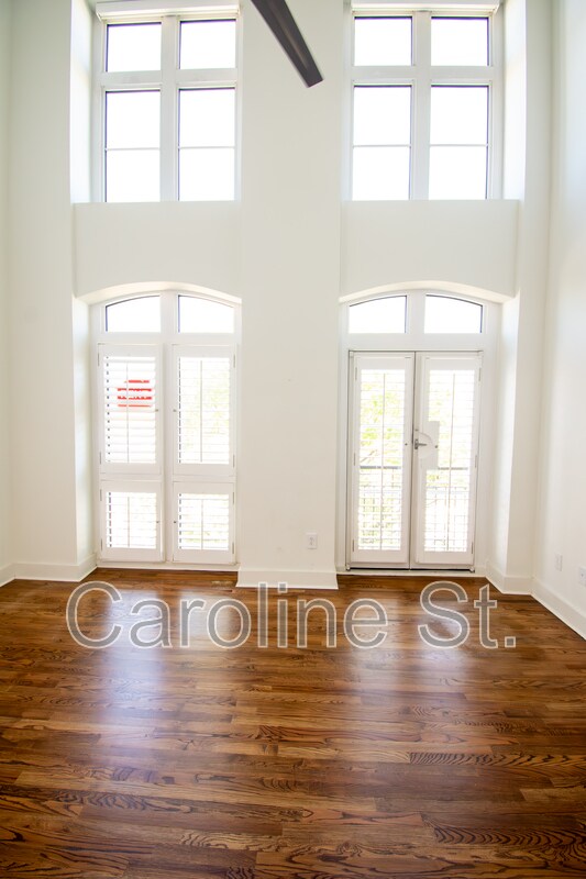 Primary Photo - 1245 Caroline St NE