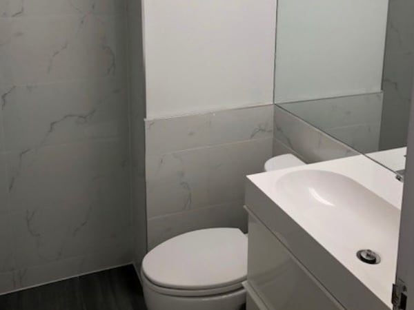 Building Photo - 950 Cambie St