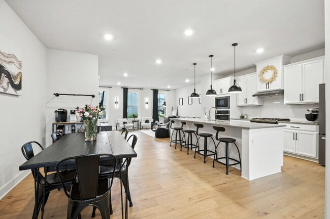 Foto del edificio - 103 Spruce Ln