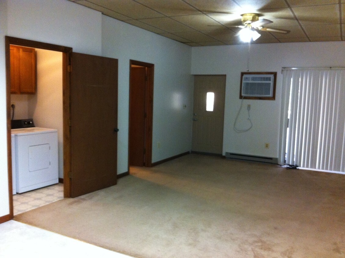 Foto principal - 668 Old Herald Harbor Rd