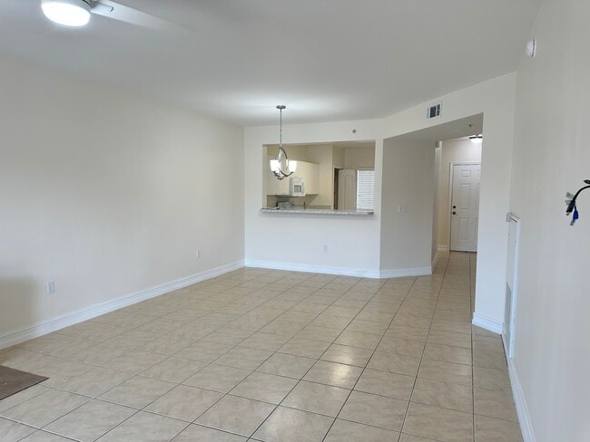Building Photo - 7818 Great Heron Way
