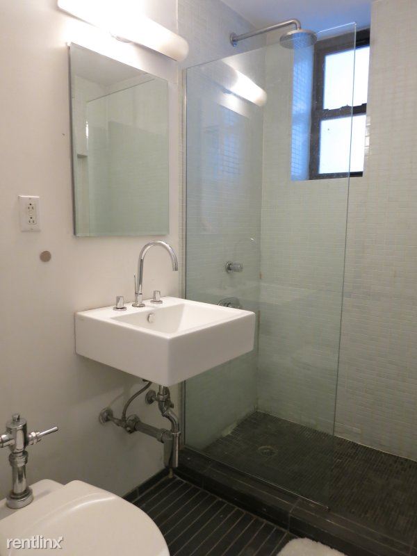Foto del edificio - 132 Claremont Ave