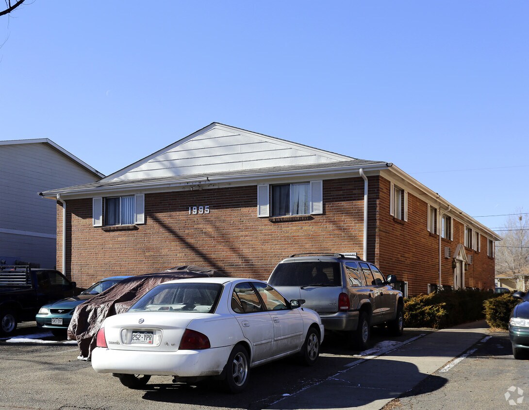 1995 Akron Street Apartments Apartments in Aurora, CO
