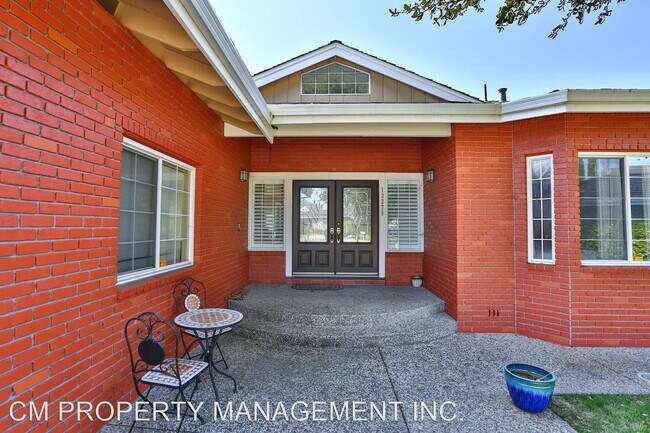 Foto del edificio - 5 br, 4 bath House - 13275 Glasgow Ct.