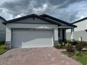Building Photo - 3889 Giorgio Dr
