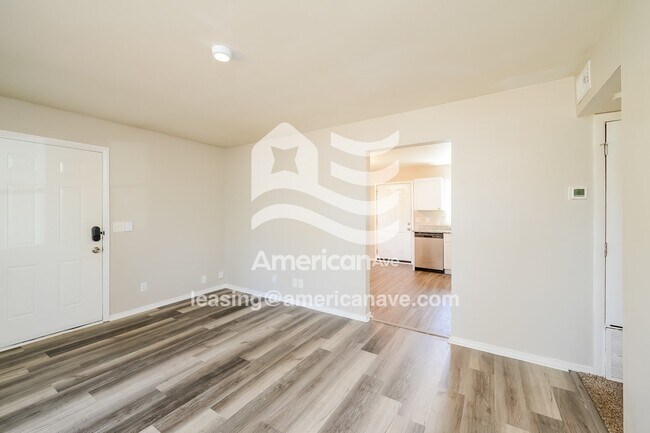Foto del edificio - 2905 Galaxy Ct NE