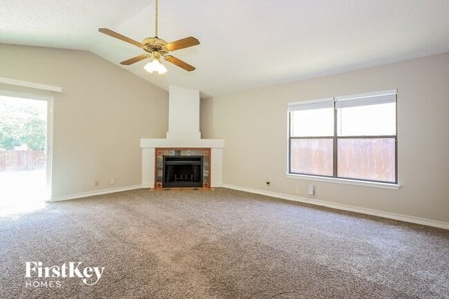Building Photo - 9826 Dugas Dr
