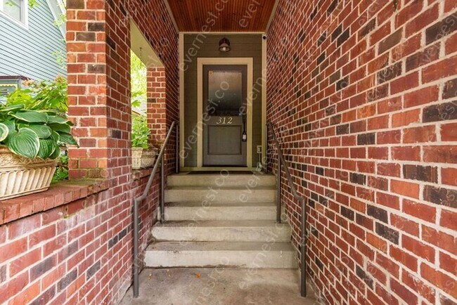 Foto del edificio - 312 Taylor St