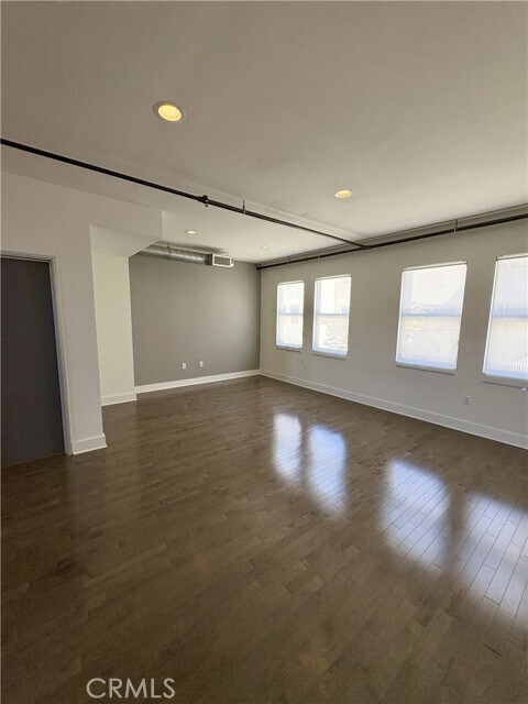 Foto del edificio - 920 E Santa Ana Blvd