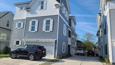 Building Photo - 4605 Guam St
