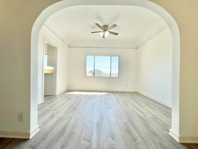 Foto del edificio - 4218 W Adams Blvd