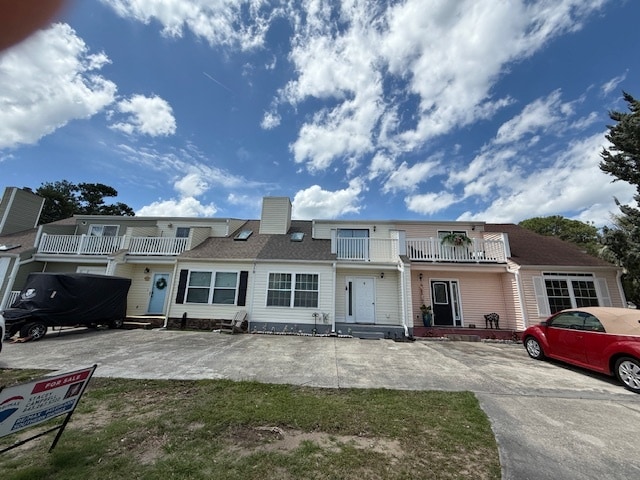 Building Photo - 310 Lakeside Dr