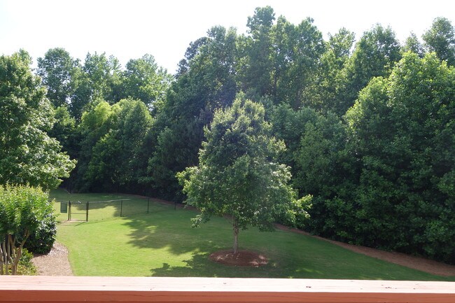 Foto del edificio - 1390 Thornborough Dr