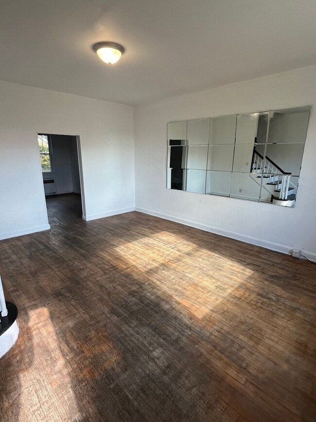 Building Photo - 3265 Sunset Blvd