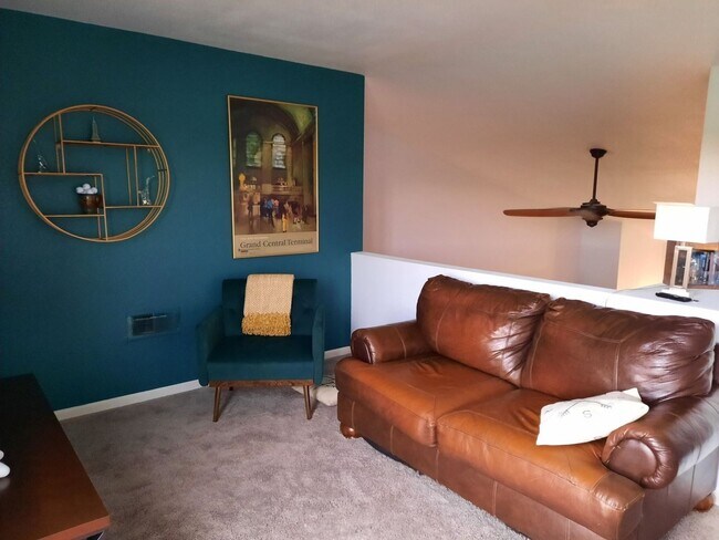 Foto del edificio - 2940 W Centennial Dr