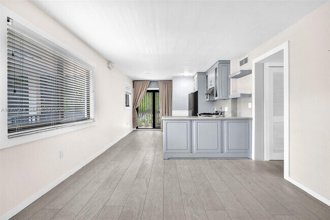 Building Photo - 3265 Virginia St