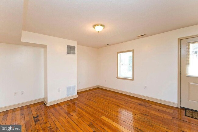 Building Photo - 1315 S Loudoun St